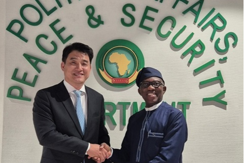 정강 대사, 아프리카연합(AU) 정무평화안보 집행위원 면담 (7.1)
