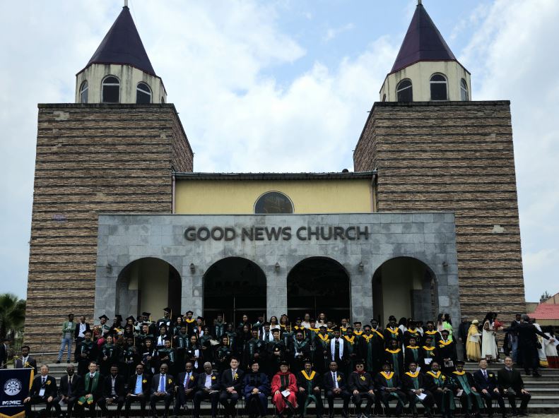 정강 대사, 제7회 명성의대 졸업식 참석(8.30)